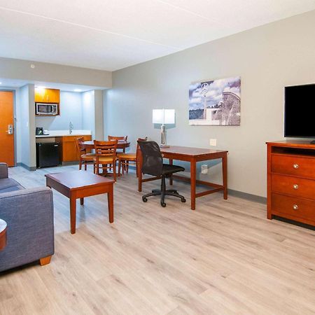 Wingate By Wyndham Tuscaloosa Hotel Exterior foto