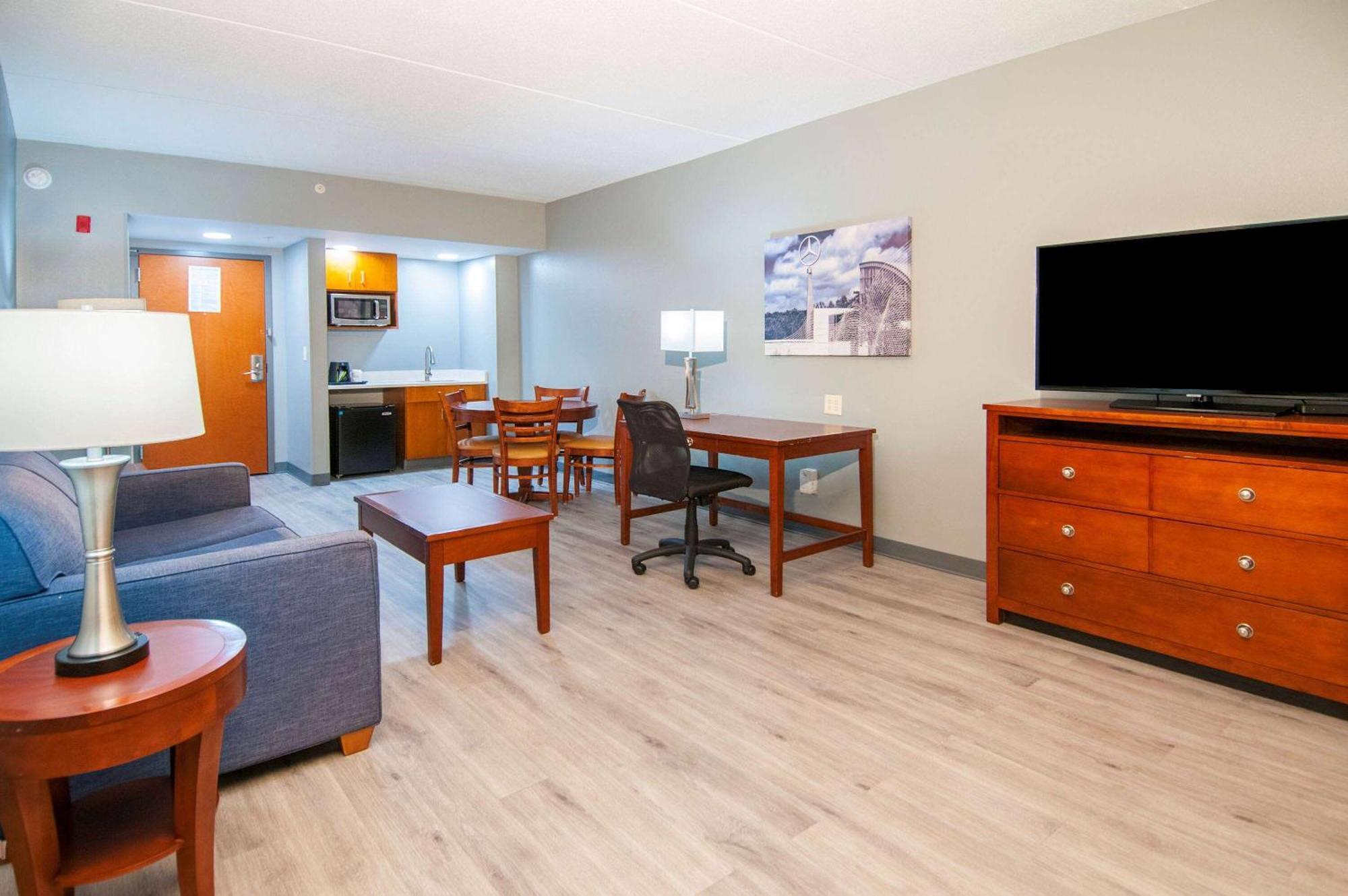 Wingate By Wyndham Tuscaloosa Hotel Exterior foto