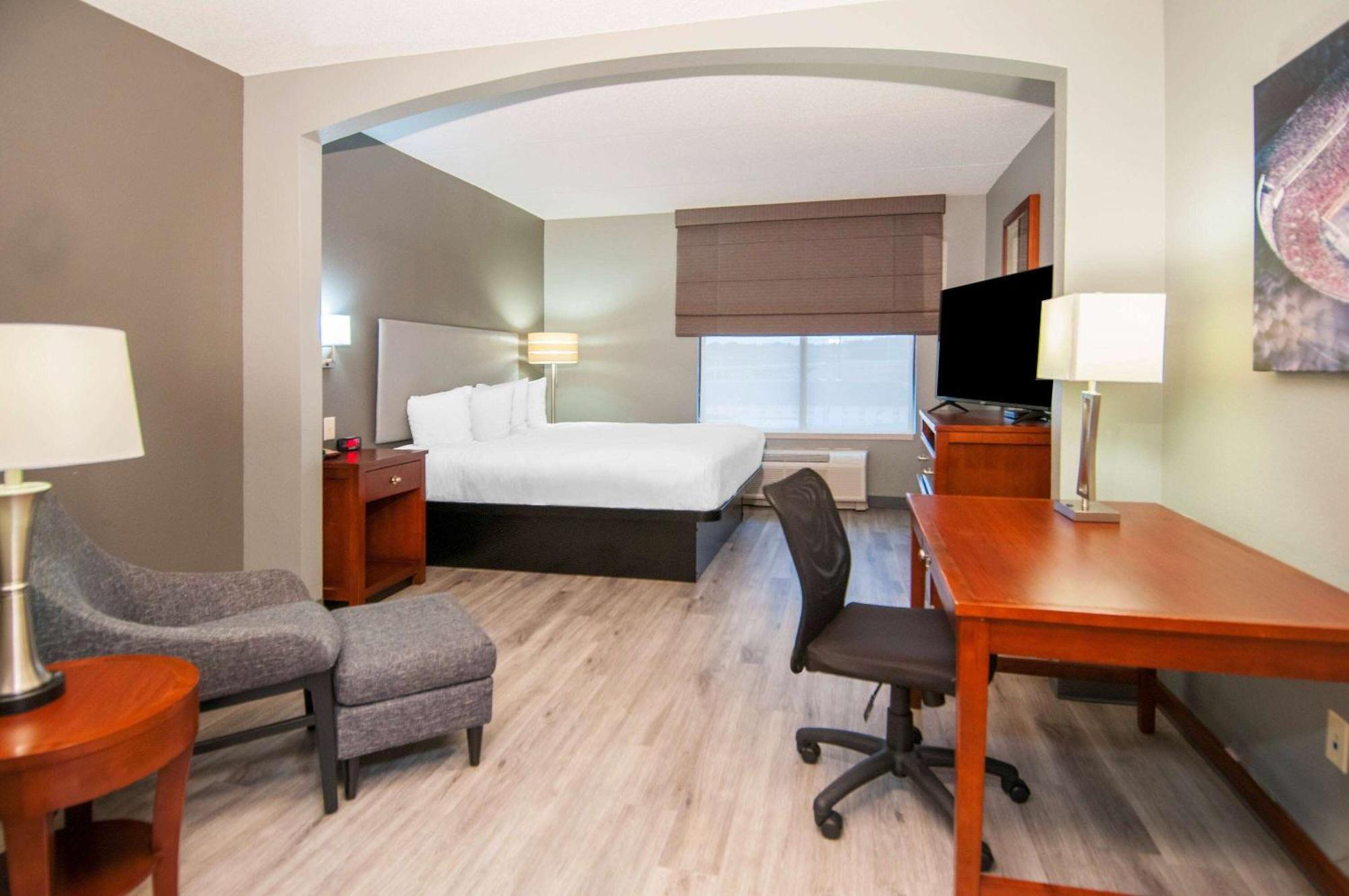 Wingate By Wyndham Tuscaloosa Hotel Exterior foto